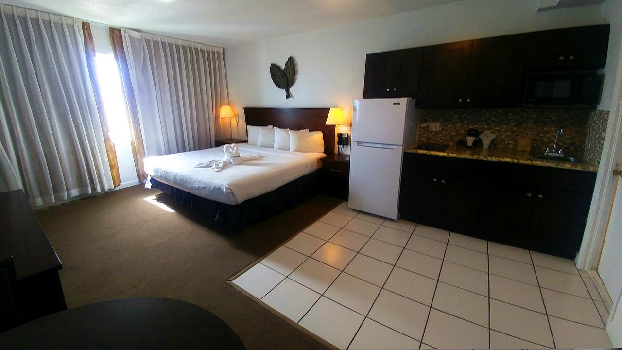 Hotel Casablanca On The Ocean East Tower Miami Beach Exterior foto