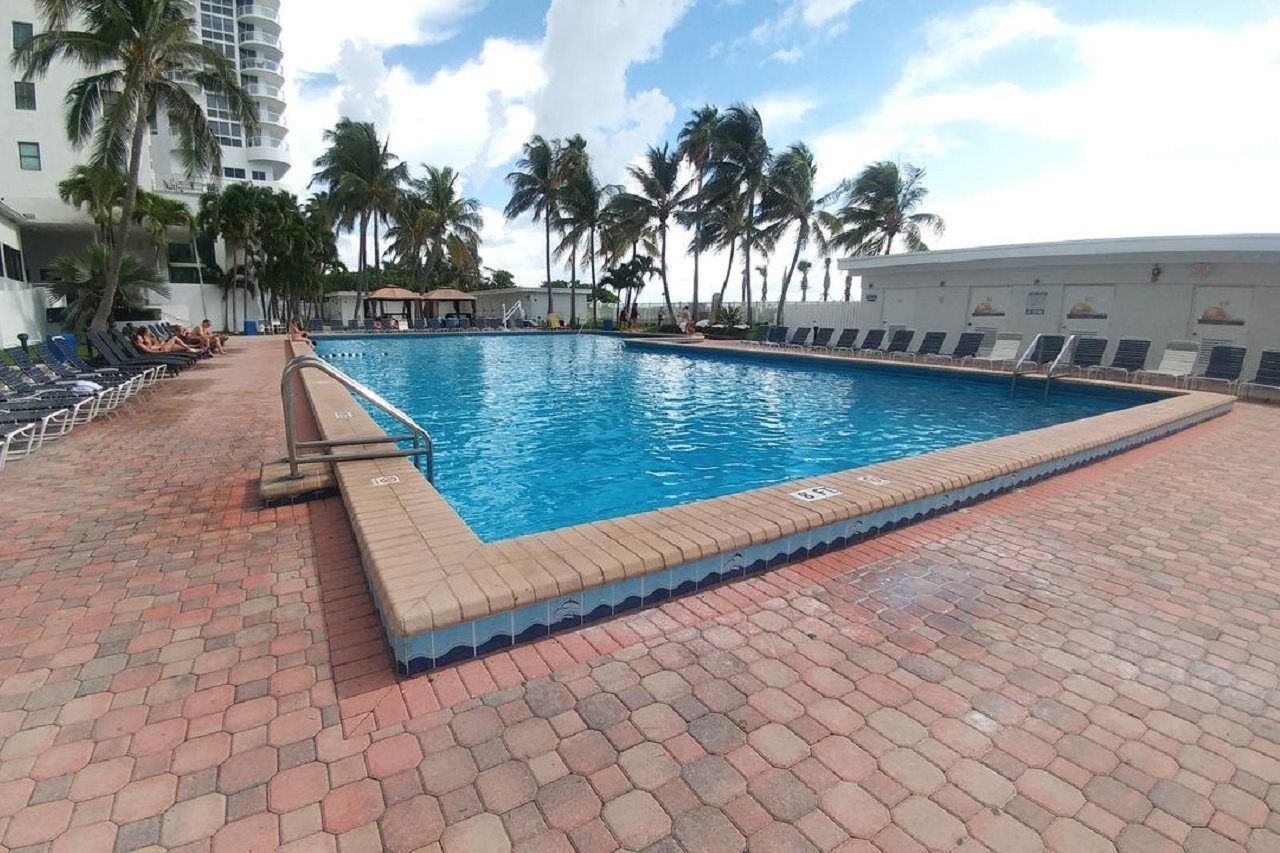 Hotel Casablanca On The Ocean East Tower Miami Beach Exterior foto